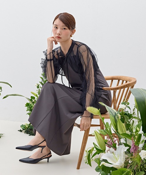 Kana(カナ)の「ボリュームラッフルフリルショートボレロ パーティー 結婚式 お呼ばれ オケージョン(カーディガン/ボレロ・レディース・ブラック/ライトグレー/ベージュ・M)」の6枚目の写真