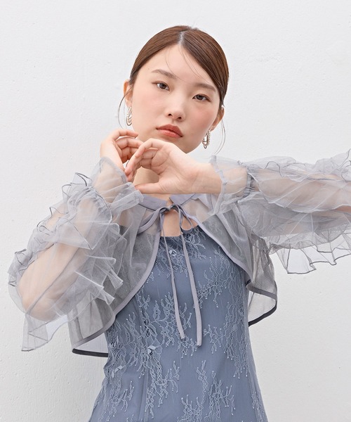 Kana(カナ)の「ボリュームラッフルフリルショートボレロ パーティー 結婚式 お呼ばれ オケージョン(カーディガン/ボレロ・レディース・ブラック/ライトグレー/ベージュ・M)」の14枚目の写真