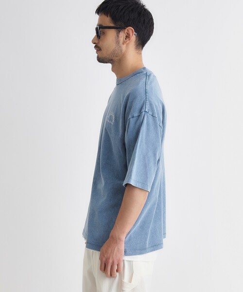 Refurbish(リファービッシュ)の「刺繍フェードTシャツ(Tシャツ/カットソー・メンズ・レッド系2/ブルー系5/ブラック系・06/04/05/03)」の5枚目の写真