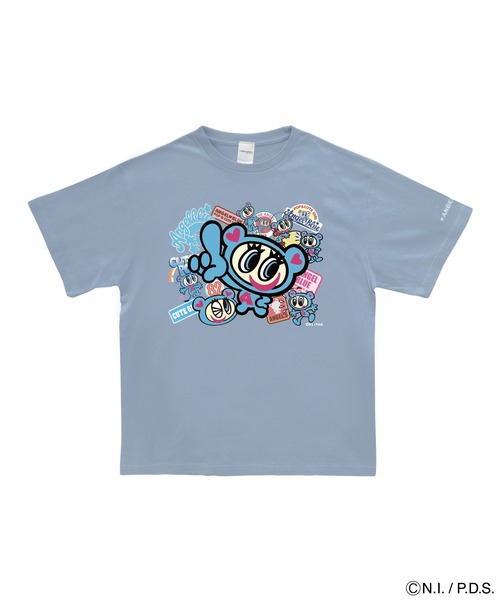 ANGEL BLUE（エンジェルブルー）の「エンジェルブルー Tシャツ ステッカーコラージュ（Tシャツ/カットソー・レディース・ブルー系/ホワイト系/ブラック系・S/XS/L/M）」の3枚目の写真