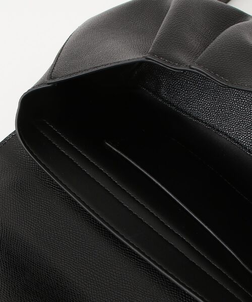 Guess(ゲス)の「AMORETTE Top Handle Flap ショルダーバッグ(ショルダーバッグ・レディース・ブラック/ライトグリーン/ライトブルー・ONE SIZE)」の16枚目の写真