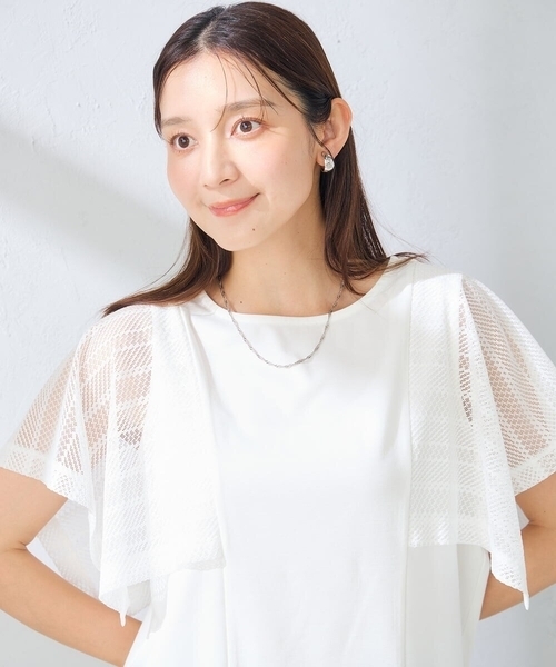 a.v.v(アーヴェヴェ)の「【接触冷感/UVカット】幾何レースフレアスリーブトップス(Tシャツ/カットソー・レディース・ホワイト/ブラック/グリーン/ブラウン・36/38/40)」の2枚目の写真