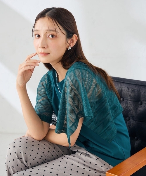 a.v.v(アーヴェヴェ)の「【接触冷感/UVカット】幾何レースフレアスリーブトップス(Tシャツ/カットソー・レディース・ホワイト/ブラック/グリーン/ブラウン・36/38/40)」の7枚目の写真
