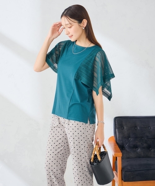 a.v.v(アーヴェヴェ)の「【接触冷感/UVカット】幾何レースフレアスリーブトップス(Tシャツ/カットソー・レディース・ホワイト/ブラック/グリーン/ブラウン・36/38/40)」の11枚目の写真