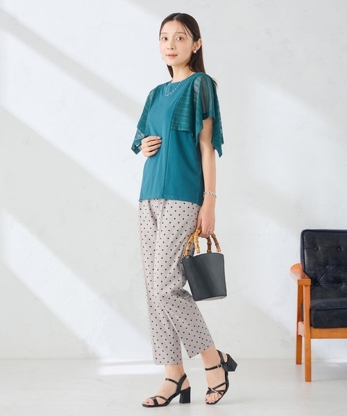 a.v.v(アーヴェヴェ)の「【接触冷感/UVカット】幾何レースフレアスリーブトップス(Tシャツ/カットソー・レディース・ホワイト/ブラック/グリーン/ブラウン・36/38/40)」の13枚目の写真