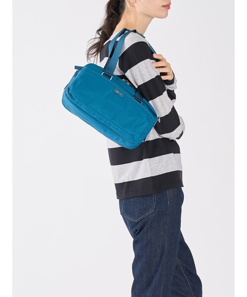 agnes b.（アニエスベー）の「ナイロン 2way スモール ボストンバッグ "My bag" RAT01-12（ボストンバッグ・レディース・グリーン・FREE）」の8枚目の写真