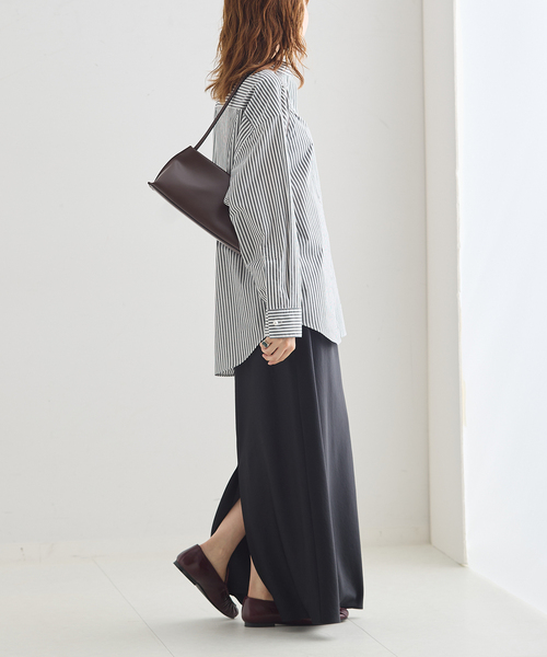 journal standard L'essage(ジャーナルスタンダードレサージュ)の「パールボタンドレスシャツ(シャツ/ブラウス・レディース・ブラック系その他/ホワイト系その他・FREE)」の4枚目の写真