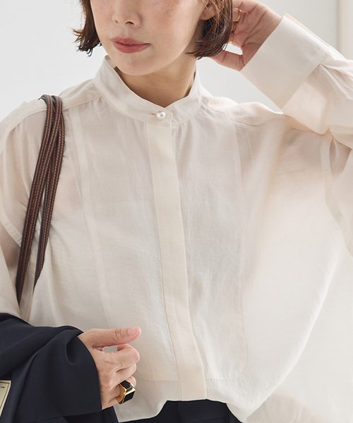 journal standard L'essage(ジャーナルスタンダードレサージュ)の「パールボタンドレスシャツ(シャツ/ブラウス・レディース・ブラック系その他/ホワイト系その他・FREE)」の7枚目の写真