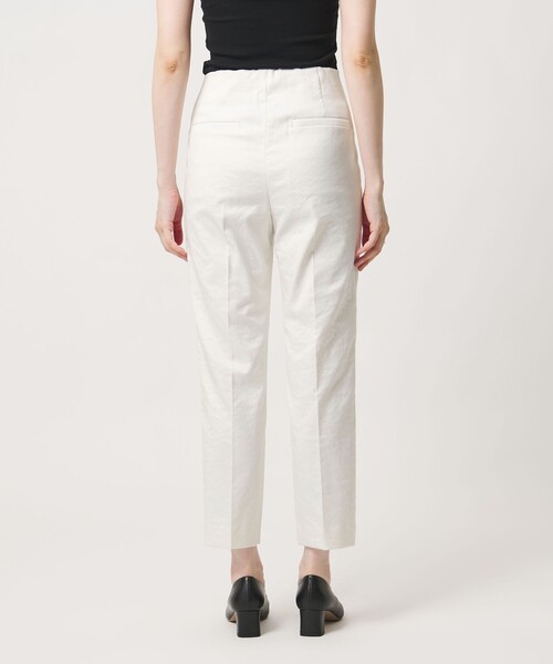 UNITED ARROWS(ユナイテッドアローズ)の「シャイニー スリム パンツ OFF WHITE ‐ストレッチ ウォッシャブル‐(スラックス・レディース・オフホワイト・34/42/32/36/38/40)」の8枚目の写真