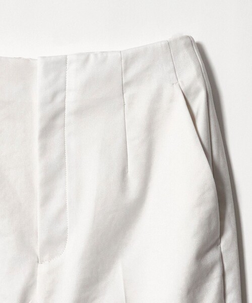 UNITED ARROWS(ユナイテッドアローズ)の「シャイニー スリム パンツ OFF WHITE ‐ストレッチ ウォッシャブル‐(スラックス・レディース・オフホワイト・34/42/32/36/38/40)」の11枚目の写真