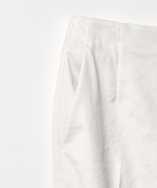 UNITED ARROWS(ユナイテッドアローズ)の「シャイニー スリム パンツ OFF WHITE ‐ストレッチ ウォッシャブル‐(スラックス・レディース・オフホワイト・34/42/32/36/38/40)」の12枚目の写真