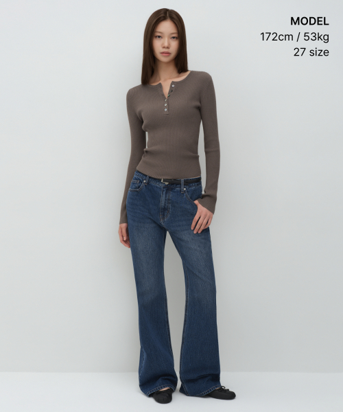 MUSINSA STANDARD WOMAN（ムシンサスタンダードウーマン）の「ウィメンズエッセンシャルブーツカットデニムパンツ[ミディアムインディゴ]（デニムパンツ・レディース・その他・30/24/25/26/27/28/29）」の2枚目の写真