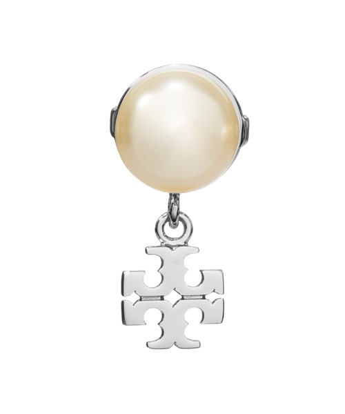 TORY BURCH(トリーバーチ)の「ムーンダンス スモール スタッドピアス(ピアス(両耳用)・レディース・シルバー系・ONE SIZE)」の2枚目の写真