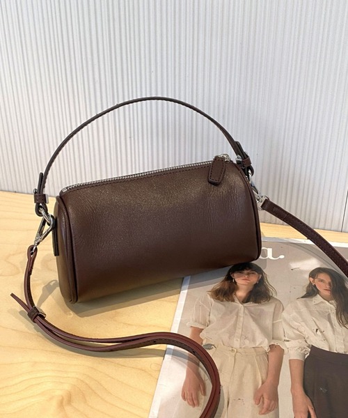 deux amour（ドゥーザムール）の「本革2WAYジップショルダーバッグ（ショルダーバッグ・レディース・ブラック/ブラウン/CAMEL/グリーン・FREE）」の3枚目の写真