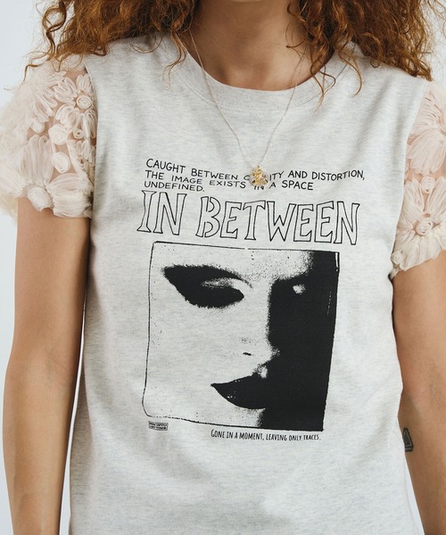 ROSE BUD(ローズバッド)の「OKIRAKU×ROSEBUD/LACE SLEEVE GRAPHIC TOP(Tシャツ/カットソー・レディース・ブラック/オートミール・ONE SIZE)」の9枚目の写真