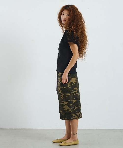 ROSE BUD(ローズバッド)の「OKIRAKU×ROSEBUD/LACE SLEEVE GRAPHIC TOP(Tシャツ/カットソー・レディース・ブラック/オートミール・ONE SIZE)」の15枚目の写真