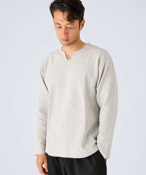 EDIFICE(エディフィス)の「スパン フライス キーネック ロング Tシャツ(Tシャツ/カットソー・メンズ・チャコールグレー/ホワイト/ブラック・LARGE/MEDIUM)」の3枚目の写真