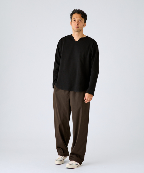 EDIFICE(エディフィス)の「スパン フライス キーネック ロング Tシャツ(Tシャツ/カットソー・メンズ・チャコールグレー/ホワイト/ブラック・LARGE/MEDIUM)」の5枚目の写真