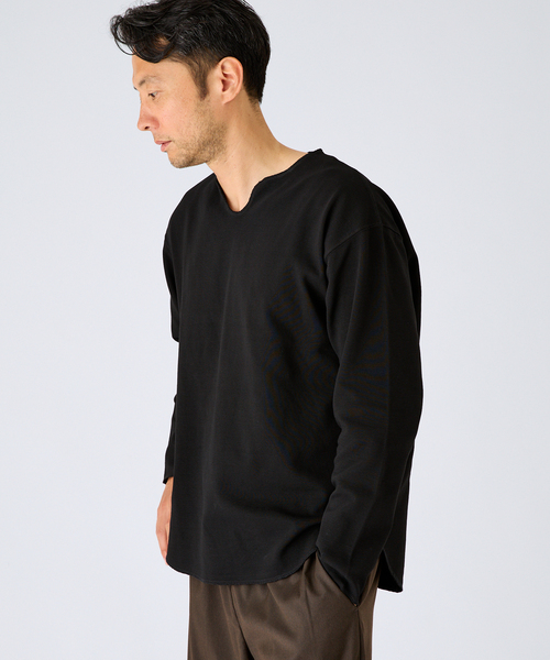 EDIFICE(エディフィス)の「スパン フライス キーネック ロング Tシャツ(Tシャツ/カットソー・メンズ・チャコールグレー/ホワイト/ブラック・LARGE/MEDIUM)」の7枚目の写真