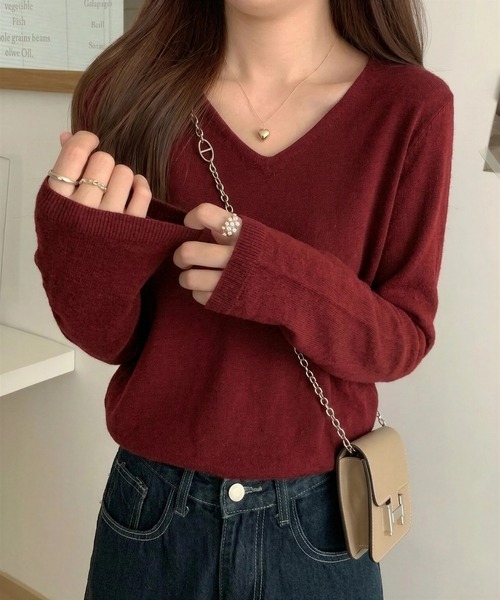 yuue' ( wear )(ユーイ)の「Vネックニットトップス/きれいめオフィスカジュアル(ニット/セーター・レディース・ブラック/グレー/レッド/アイボリー・FREE)」の4枚目の写真