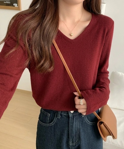 yuue' ( wear )(ユーイ)の「Vネックニットトップス/きれいめオフィスカジュアル(ニット/セーター・レディース・ブラック/グレー/レッド/アイボリー・FREE)」の15枚目の写真