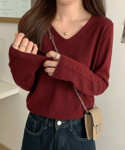 yuue' ( wear )(ユーイ)の「Vネックニットトップス/きれいめオフィスカジュアル(ニット/セーター・レディース・ブラック/グレー/レッド/アイボリー・FREE)」の17枚目の写真