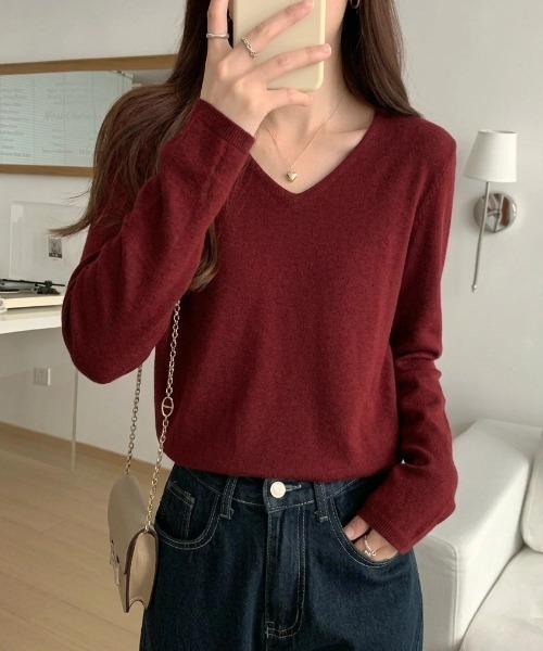 yuue' ( wear )(ユーイ)の「Vネックニットトップス/きれいめオフィスカジュアル(ニット/セーター・レディース・ブラック/グレー/レッド/アイボリー・FREE)」の18枚目の写真
