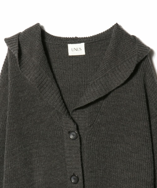 UNUS(ユナス)の「UNUS / Oversized Hooded Knit Cardigan(カーディガン/ボレロ・レディース・グレー/ボルドー・FREE)」の7枚目の写真