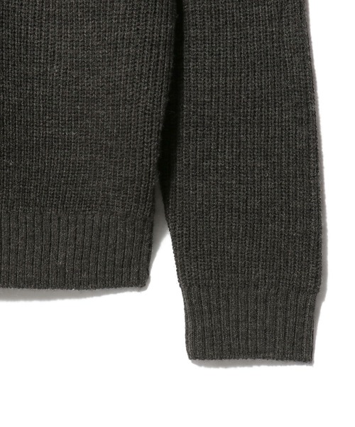 UNUS(ユナス)の「UNUS / Oversized Hooded Knit Cardigan(カーディガン/ボレロ・レディース・グレー/ボルドー・FREE)」の8枚目の写真