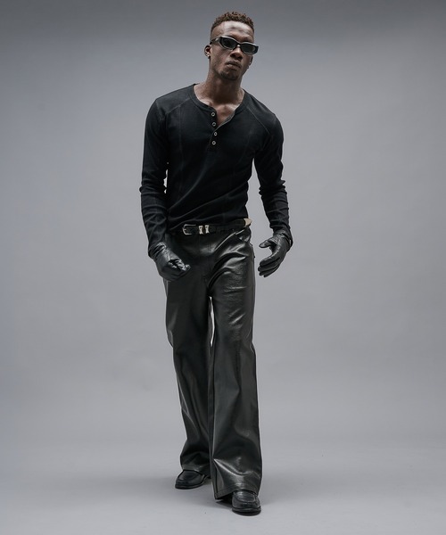 ANDER HUNK（アンダーハンク）の「Faux Leather Wide Straight Pants / フェイクレザーワイドストレート パンツ（その他パンツ・メンズ・ブラック/ブラック系・LARGE/MEDIUM/SMALL）」の19枚目の写真