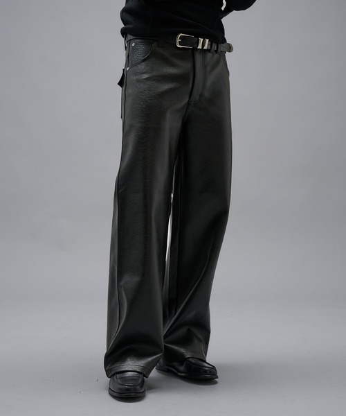 ANDER HUNK（アンダーハンク）の「Faux Leather Wide Straight Pants / フェイクレザーワイドストレート パンツ（その他パンツ・メンズ・ブラック/ブラック系・LARGE/MEDIUM/SMALL）」の7枚目の写真