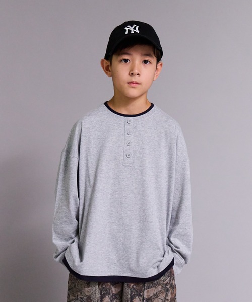 PAIRMANON STREET(ペアマノンストリート)の「【90-160cm】【綿100%】レイヤード 長袖 Tシャツ【PAIRMANON STREET】(Tシャツ/カットソー・キッズ・ライトグレー/ブラック/ホワイト/チャコールグレー・140/90/160/150/100/110/120/130)」の1枚目の写真