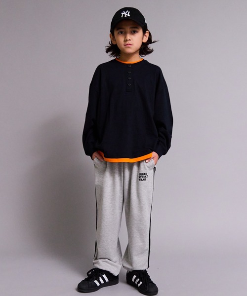 PAIRMANON STREET(ペアマノンストリート)の「【90-160cm】【綿100%】レイヤード 長袖 Tシャツ【PAIRMANON STREET】(Tシャツ/カットソー・キッズ・ライトグレー/ブラック/ホワイト/チャコールグレー・140/90/160/150/100/110/120/130)」の10枚目の写真