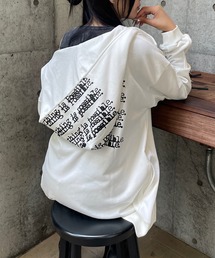 バッグロゴプリントハイネックパーカー