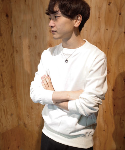 rovtski（ロフトスキー）の「裏毛無地クルーネックトレーナー/1K15060701（スウェット・メンズ・ダークグリーン/ホワイト/ワインレッド/オートミール/ネイビー/ブラック/ブラック系その他/カーキ/ブルー系その他/オフホワイト/ホワイト系その他/レッド系その他・LARGE/X-LARGE/MEDIUM）」の3枚目の写真