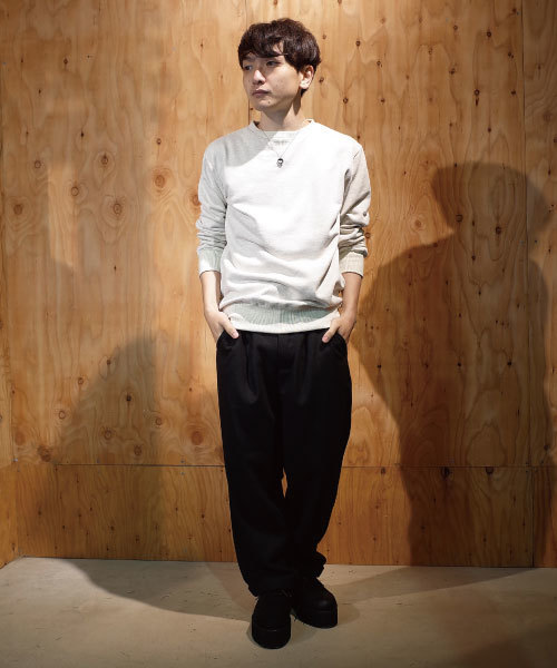 rovtski（ロフトスキー）の「裏毛無地クルーネックトレーナー/1K15060701（スウェット・メンズ・ダークグリーン/ホワイト/ワインレッド/オートミール/ネイビー/ブラック/ブラック系その他/カーキ/ブルー系その他/オフホワイト/ホワイト系その他/レッド系その他・LARGE/X-LARGE/MEDIUM）」の14枚目の写真