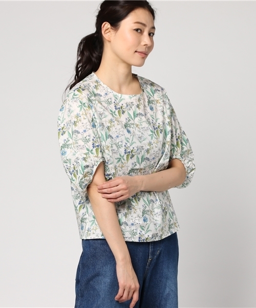 LBC（エルビーシー）の「花柄ローンブラウス                  （シャツ/ブラウス・レディース・ブラック/グレー/ブルー・MEDIUM）」の3枚目の写真