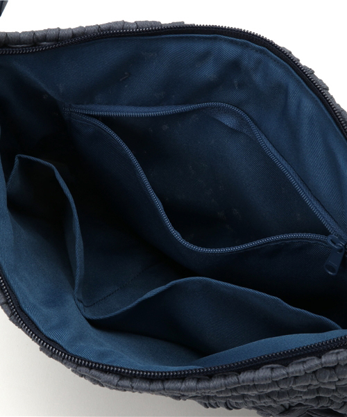 LBC(エルビーシー)の「ロウビキ紐クラッチ (クラッチバッグ・レディース・ネイビー/オフホワイト・FREE)」の9枚目の写真