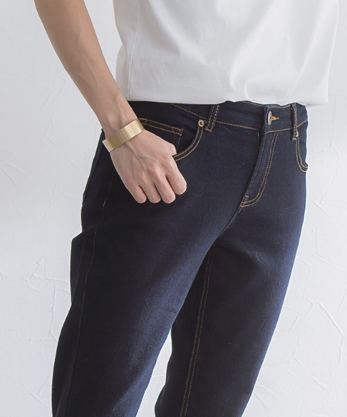 Pierrot（ピエロ）の「大人のためのゆるテーパードデニム ストレッチ（デニムパンツ・レディース・ブラック系その他/ブルー/ブルー系その他2/ブルー系その他3/ネイビー/ホワイト/サックスブルー/ブラック/ブルー系その他/ブルー系その他4/インディゴブルー/ライトブルー/グレー系その他・L/LL/S/M）」の15枚目の写真