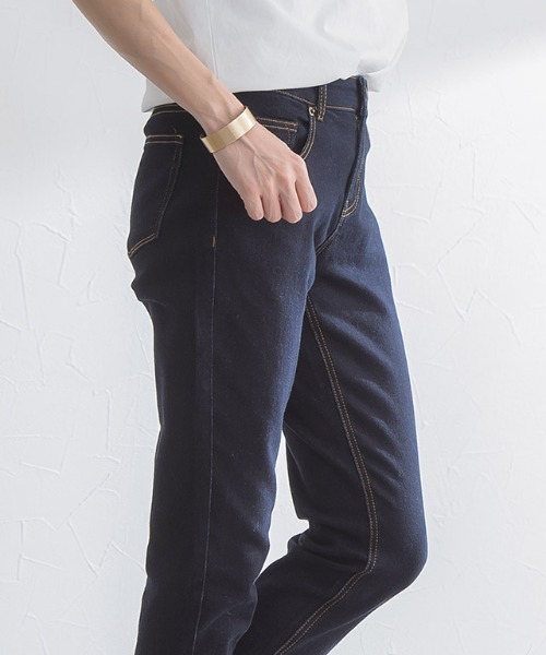 Pierrot（ピエロ）の「大人のためのゆるテーパードデニム ストレッチ（デニムパンツ・レディース・ブラック系その他/ブルー/ブルー系その他2/ブルー系その他3/ネイビー/ホワイト/サックスブルー/ブラック/ブルー系その他/ブルー系その他4/インディゴブルー/ライトブルー/グレー系その他・L/LL/S/M）」の14枚目の写真