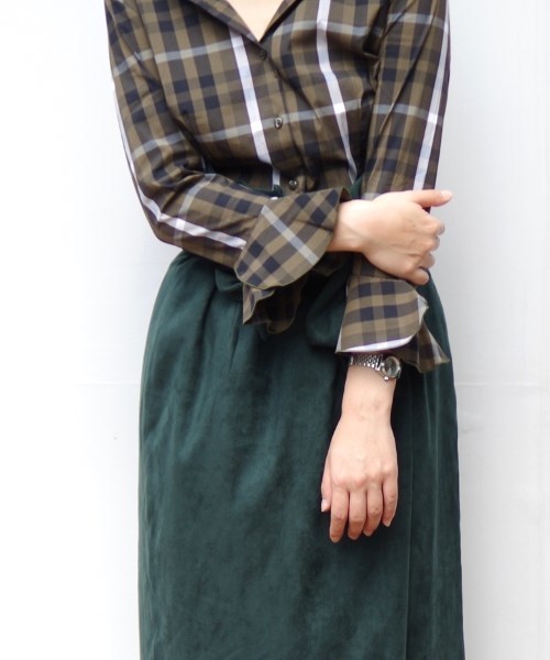 NARACAMICIE(ナラカミーチェ)の「フレア袖チェックシャツ(シャツ/ブラウス・レディース・レッド/ネイビー/グリーン・MEDIUM/SMALL/LARGE)」の7枚目の写真