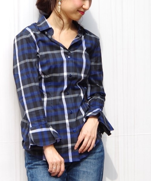 NARACAMICIE(ナラカミーチェ)の「フレア袖チェックシャツ(シャツ/ブラウス・レディース・レッド/ネイビー/グリーン・MEDIUM/SMALL/LARGE)」の6枚目の写真