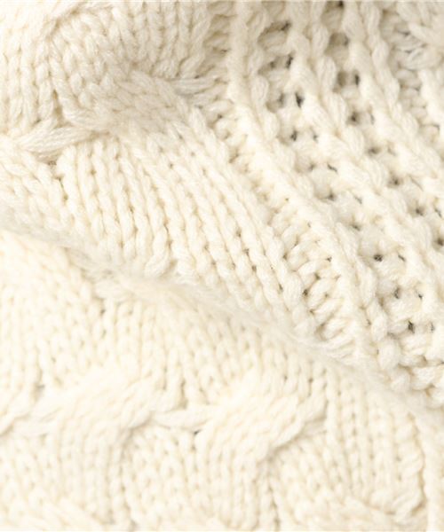 PUNYUS（プニュズ）の「ローゲージケーブルニット（ニット/セーター・レディース・ブラック/レッド/イエロー/アイボリー・1/2/3/4）」の8枚目の写真