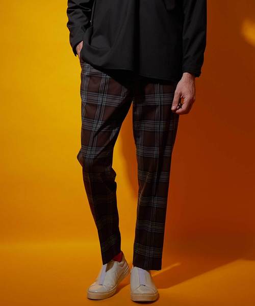 UNITED TOKYO（ユナイテッドトウキョウ）の「パターンオールギャザーイージーパンツ（その他パンツ・メンズ・ネイビー/ブラウン/ブラック・2/3/1）」の2枚目の写真