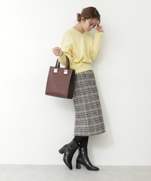 N.(N. Natural Beauty Basic)(エヌエヌナチュラルビューティーベーシック)の「◆ラムウールVネックニット(ニット/セーター・レディース・ホワイト/ベージュ/グレー/ピンク/イエロー・MEDIUM)」の16枚目の写真