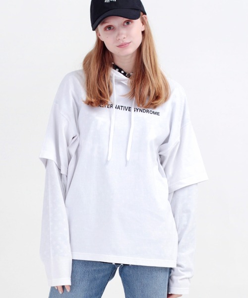 RNA（アールエヌエー）の「M1085 レイヤード風BIGパーカー（パーカー・レディース・ホワイト/ブラック/レッド・MEDIUM）」の15枚目の写真