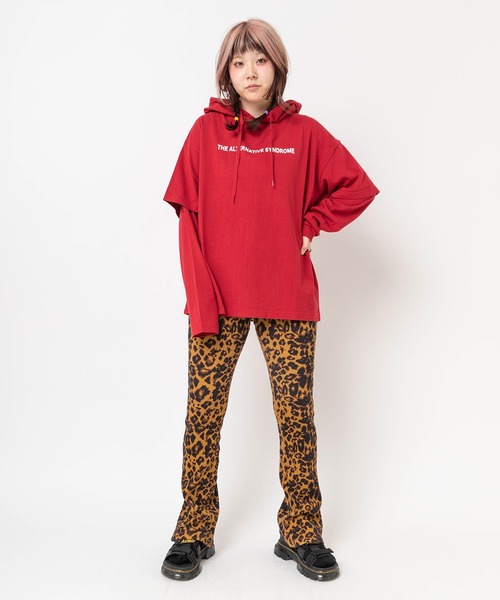 RNA（アールエヌエー）の「M1085 レイヤード風BIGパーカー（パーカー・レディース・ホワイト/ブラック/レッド・MEDIUM）」の18枚目の写真