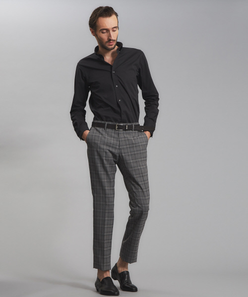5351 POUR LES HOMMES(ゴーサンゴーイチプールオム)の「ライトストレッチブロードドレスシャツ(シャツ/ブラウス・メンズ・ブラック/オフホワイト・44/46/48/50)」の22枚目の写真
