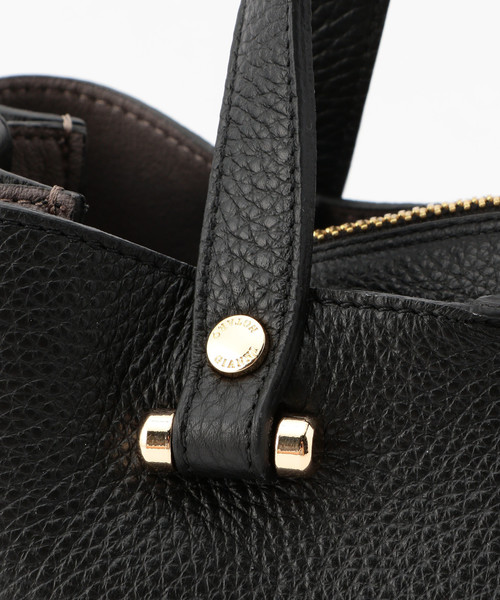 Tiara（ティアラ）の「GIANNI  NOTARO　センターポケット付きバッグ（ショルダーバッグ・レディース・グレー系その他/ブラック/グレー・FREE）」の8枚目の写真