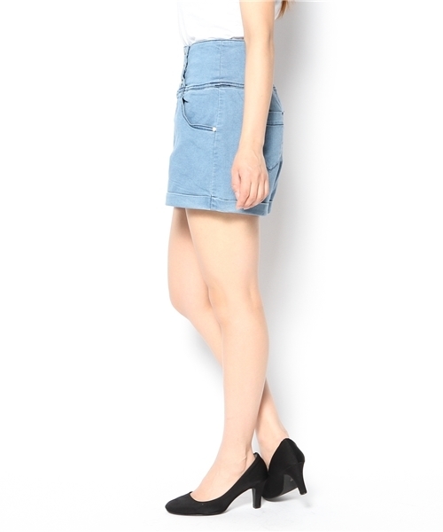 Heather(ヘザー)の「Wボタンハイウエストショートパンツ 544165(デニムパンツ・レディース・アイボリー/ライトブルー/ブルー・MEDIUM/SMALL)」の6枚目の写真